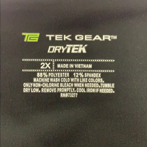 Dry tech leggings with 2 side pockets!! - Picture 3 of 6